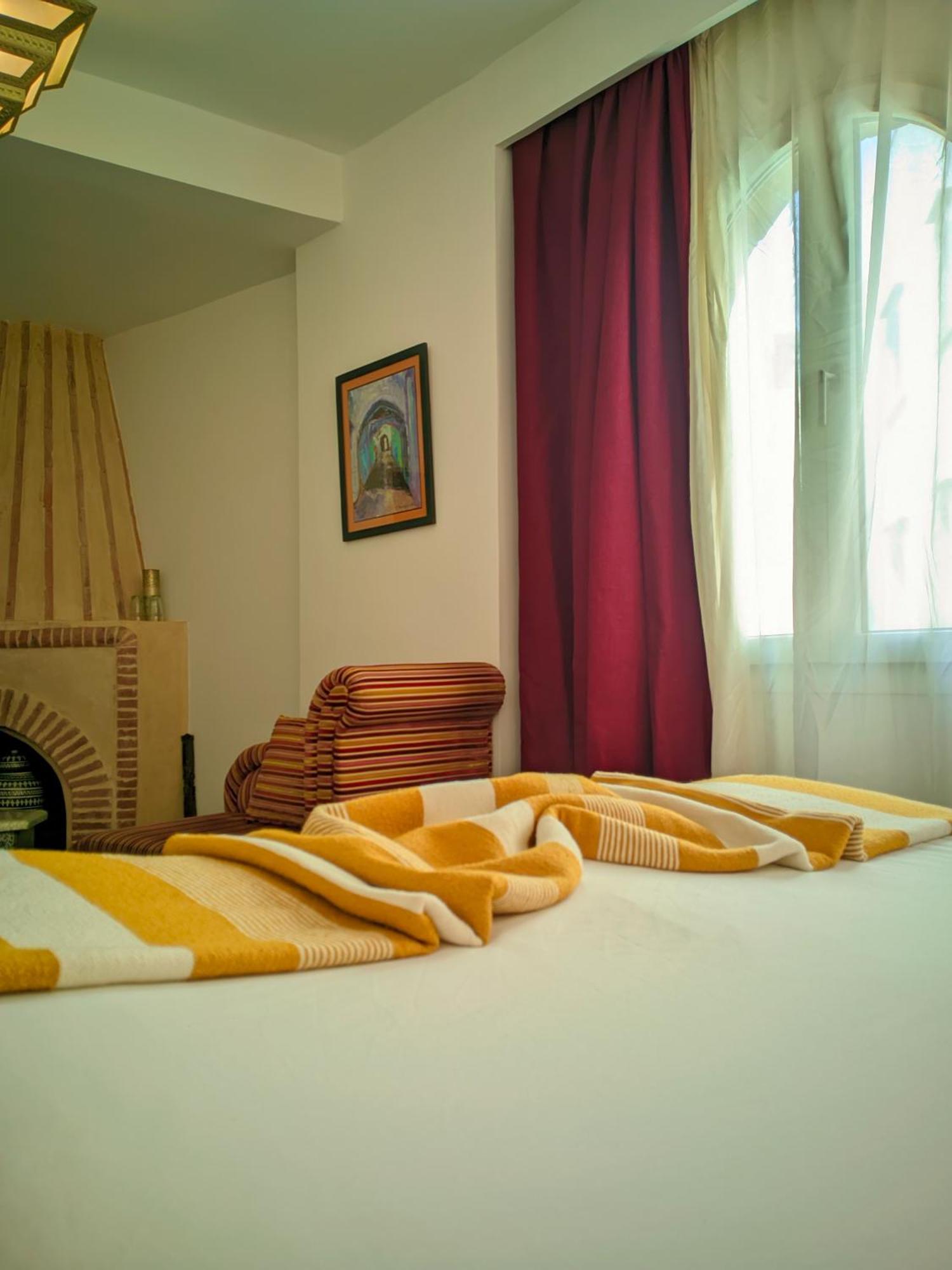 La Fontaine Bleue Otel Suvayr Dış mekan fotoğraf