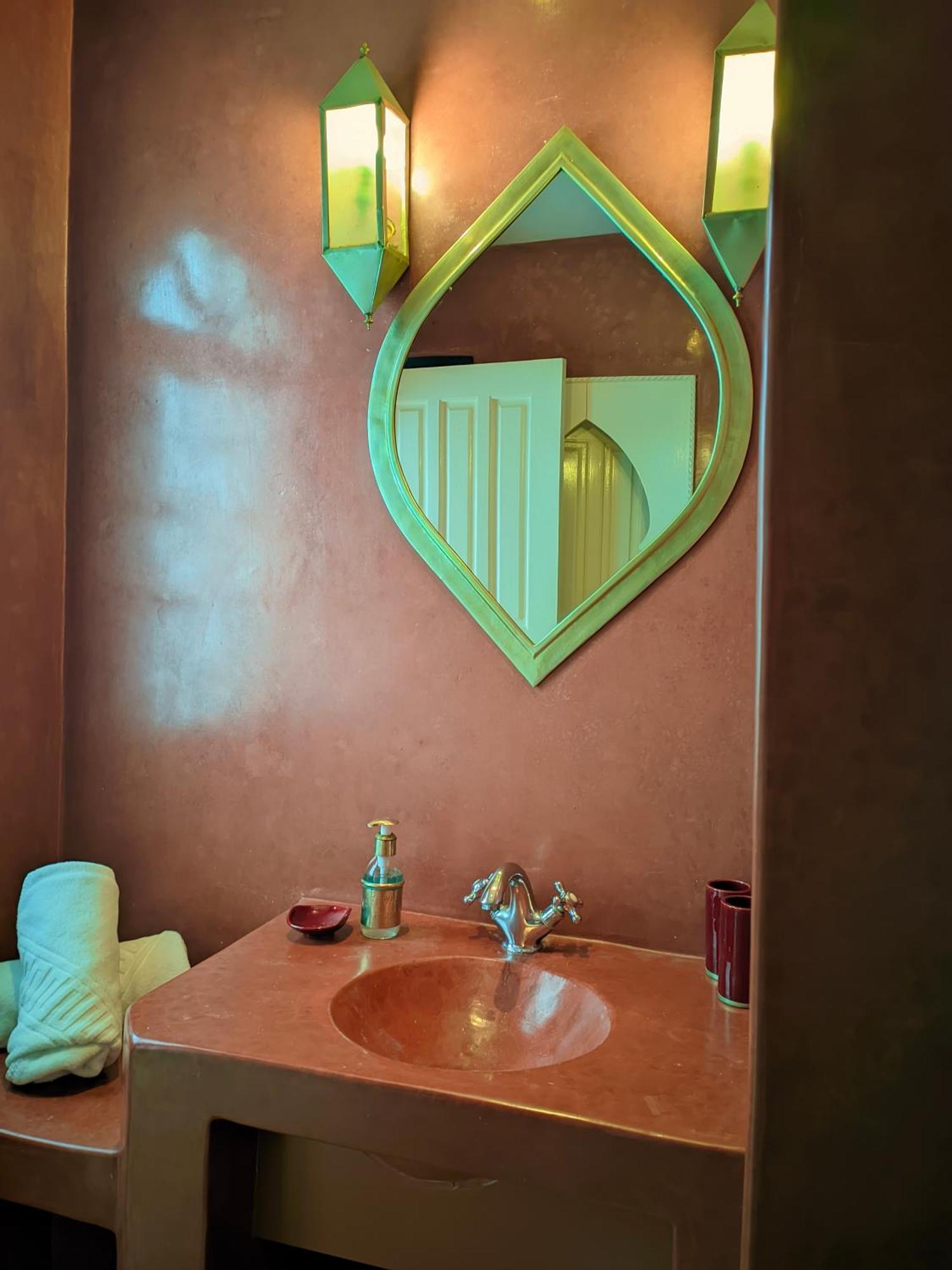 La Fontaine Bleue Otel Suvayr Dış mekan fotoğraf