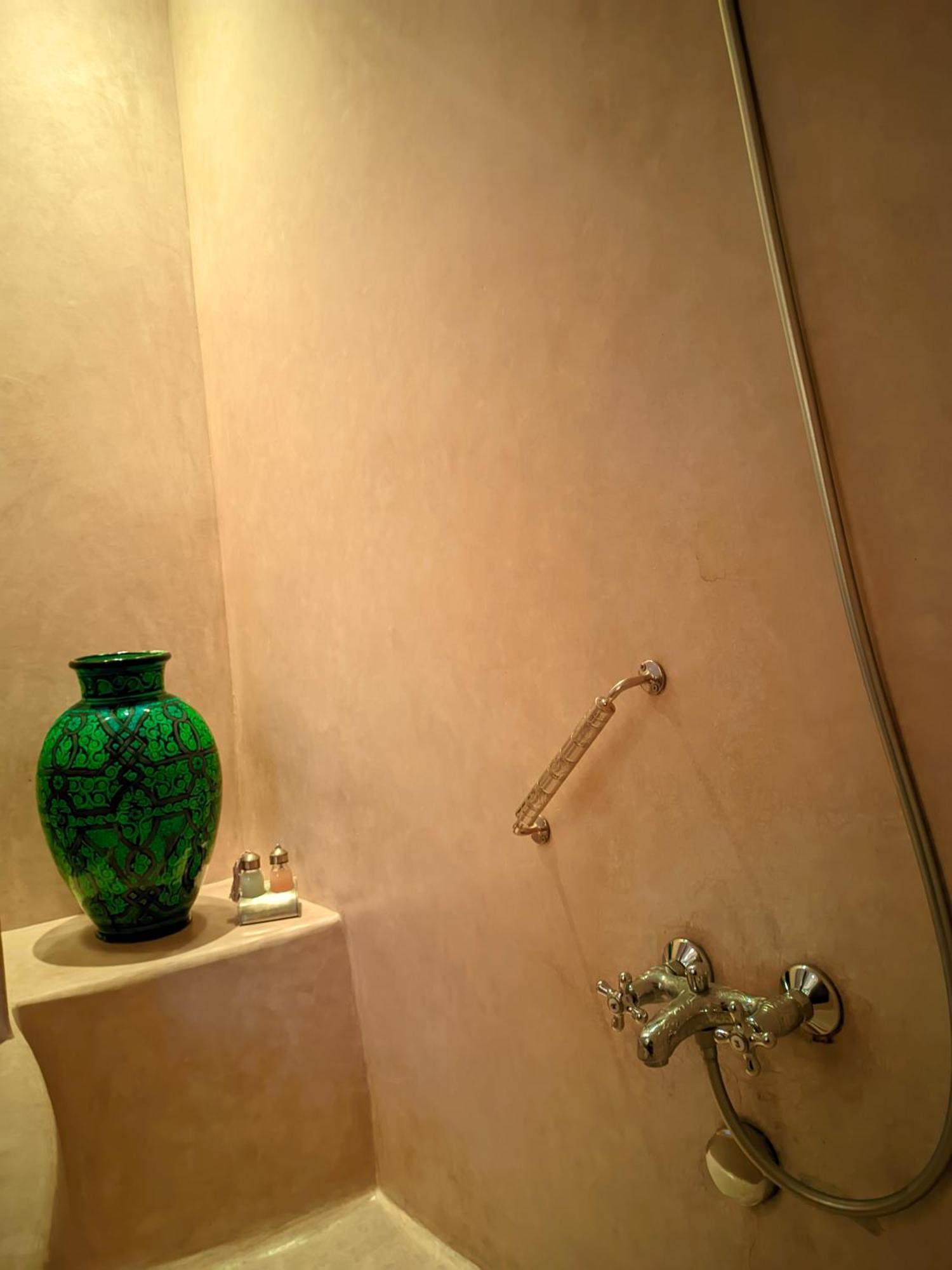 La Fontaine Bleue Otel Suvayr Dış mekan fotoğraf