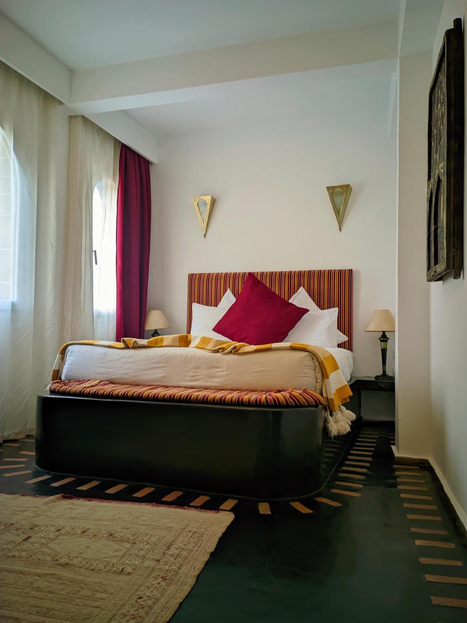 La Fontaine Bleue Otel Suvayr Dış mekan fotoğraf